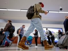 As companhias aéreas alertam que os problemas com os voos continuarão mesmo após o fim da paralisação.