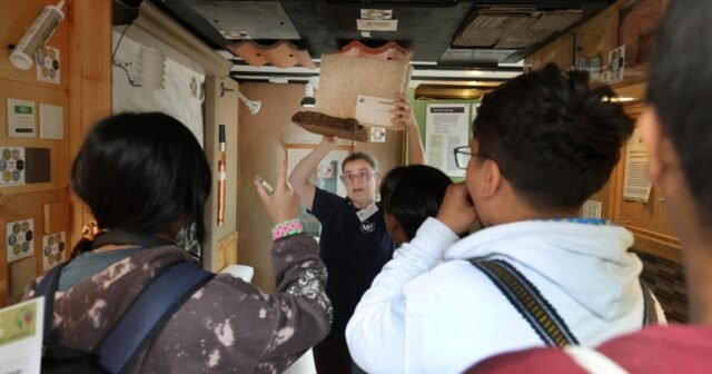 As crianças mais afetadas pelas mudanças climáticas exploram empregos para corrigi-las na Cúpula dos Futuros Líderes Verdes
| cinetotal.com.br