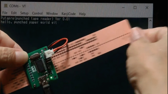 Boffin de computador retrô cria um leitor de fita perfurado Boffin de computador retrô cria um leitor de fita perfurado totalmente novo - só não espere altas velocidades de leitura de dados
| cinetotal.com.br