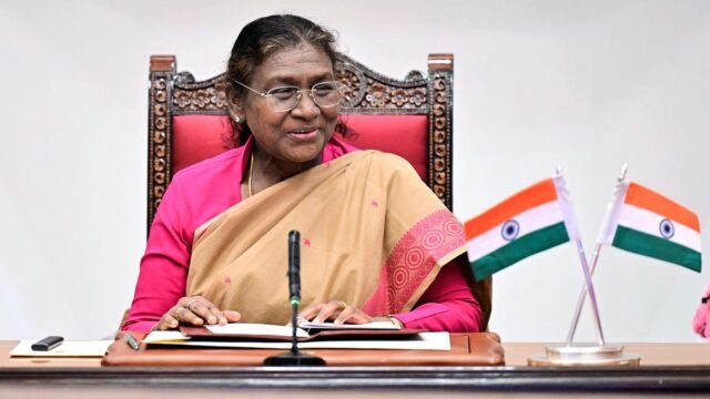 Draupadi Murmu se tornará o primeiro presidente a discursar na Draupadi Murmu se tornará o primeiro presidente a discursar na Assembleia de Odisha
| cinetotal.com.br