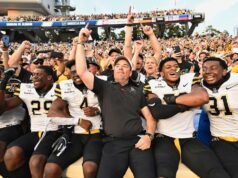 Drinkwitz concorda com novo contrato de 6 anos com Missouri
| cinetotal.com.br Drinkwitz concorda com novo contrato de 6 anos com Missouri
| cinetotal.com.br