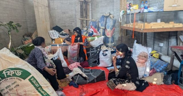 Incêndio em Korail deixa jovens voluntários desabrigados, mas eles continuam ajudando vizinhos
| cinetotal.com.br