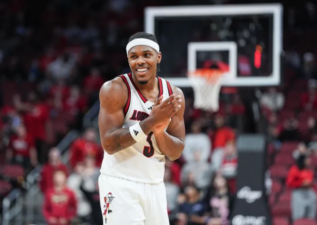 Os 32 pontos de Conwell levam Louisville à frente de NJIT por 104-47
| cinetotal.com.br