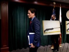 Promotor de Justiça toma medidas para retirar acusações contra policiais de Torrance no tiroteio fatal contra homem negro
| cinetotal.com.br Promotor de Justiça toma medidas para retirar acusações contra policiais de Torrance no tiroteio fatal contra homem negro
| cinetotal.com.br