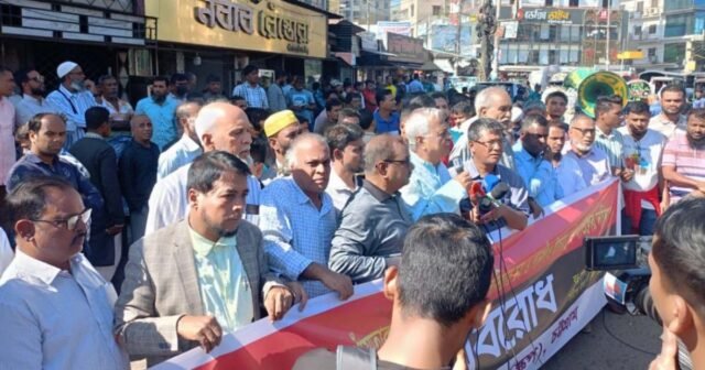 SKOP impõe bloqueio no porto de Chittagong devido a movimento de arrendamento estrangeiro
| cinetotal.com.br