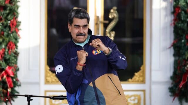 ‘Um jogo gigante de galinha’: o impasse de Trump na Venezuela leva ao conflito
| cinetotal.com.br