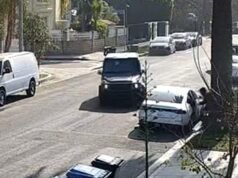 ASSISTIR: Mãe arrasa carro de fuga de suspeitos de roubo
| cinetotal.com.br ASSISTIR: Mãe arrasa carro de fuga de suspeitos de roubo
| cinetotal.com.br