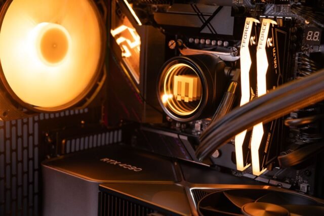 As lojas japonesas suspendem os pedidos de PCs desktop até 2026, à medida que a escassez de memória se intensifica – sistemas feitos sob encomenda prejudicados pela escassez de componentes e preços exorbitantes
| cinetotal.com.br