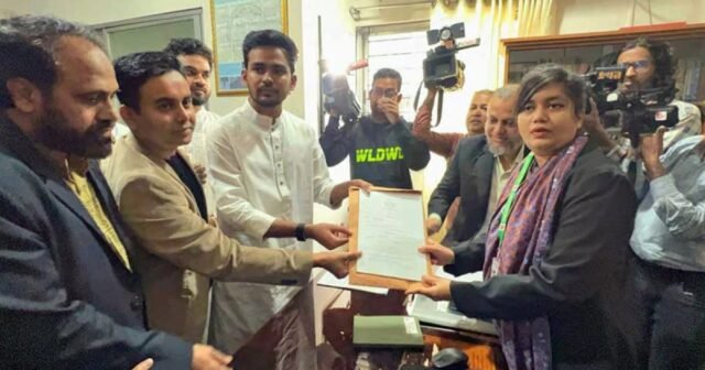 Asif Mahmud recolhe formulário de nomeação para o círculo eleitoral de Dhaka-10
| cinetotal.com.br