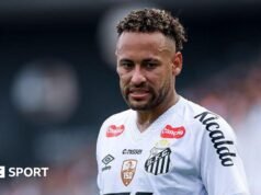 Atacante brasileiro Neymar passa por cirurgia bem-sucedida no joelho
| cinetotal.com.br Atacante brasileiro Neymar passa por cirurgia bem-sucedida no joelho
| cinetotal.com.br