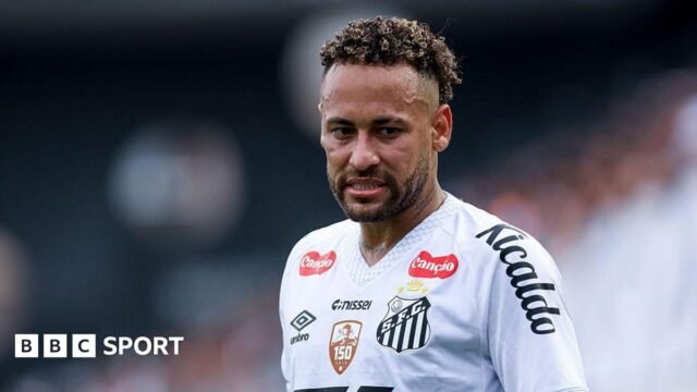 Atacante brasileiro Neymar passa por cirurgia bem-sucedida no joelho
| cinetotal.com.br