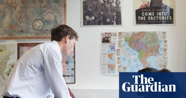 Aumento de graduados que se tornam professores aumenta o recrutamento para matemática e ciências
| cinetotal.com.br