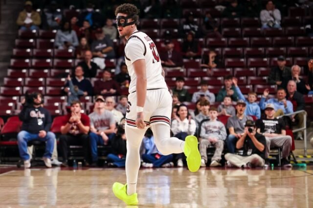 Carolina do Sul domina vidro, tinta e estado da Carolina do Sul
| cinetotal.com.br