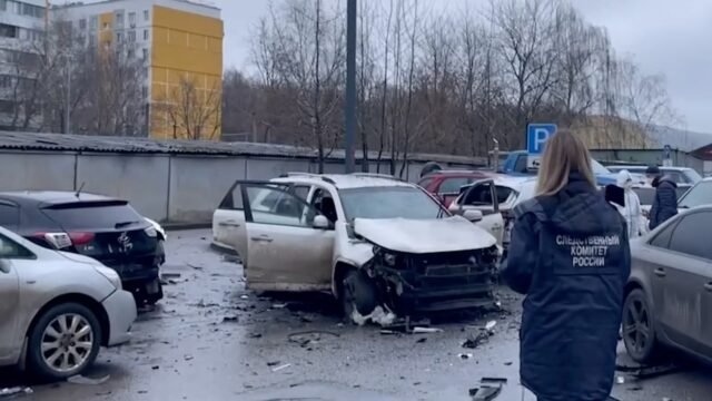 Carro-bomba em Moscou mata general russo, dizem investigadores
| cinetotal.com.br
