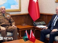 Chefe do exército da Líbia morre em acidente aéreo na Turquia
| cinetotal.com.br Chefe do exército da Líbia morre em acidente aéreo na Turquia
| cinetotal.com.br