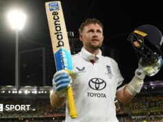 ‘Chega de Joe Médio, pois o século Root sela o grande status de todos os tempos’
| cinetotal.com.br 'Chega de Joe Médio, pois o século Root sela o grande status de todos os tempos'
| cinetotal.com.br