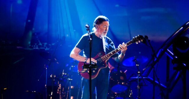 Chris Rea, cantor britânico de "Driving Home for Christmas", morre aos 74 anos
| cinetotal.com.br