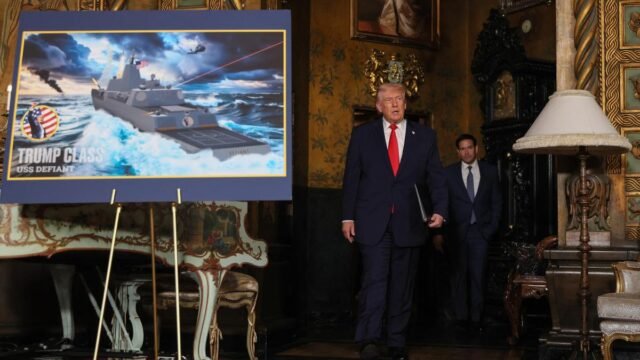 'Classe Trump': Presidente dos EUA anuncia nova frota de navios de guerra com seu próprio nome
| cinetotal.com.br