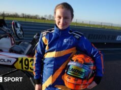 Conheça a piloto de 12 anos que está fazendo sucesso em seu esporte
| cinetotal.com.br Conheça a piloto de 12 anos que está fazendo sucesso em seu esporte
| cinetotal.com.br