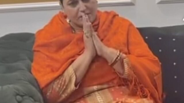 Conselheira do BJP pede desculpas por seu comentário sobre ‘aprender hindi’
| cinetotal.com.br