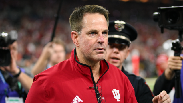 Curt Cignetti dá crédito a Nick Saban pela perspicácia como treinador antes do Indiana-Alabama no College Football Playoff
| cinetotal.com.br