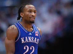 Darryn Peterson, do Kansas, não jogará contra o número 5 da UConn e perderá o sétimo jogo consecutivo devido a uma lesão no tendão da coxa
| cinetotal.com.br Darryn Peterson, do Kansas, não jogará contra o número 5 da UConn e perderá o sétimo jogo consecutivo devido a uma lesão no tendão da coxa
| cinetotal.com.br