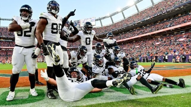 Defiant Jags muda a narrativa e vence Broncos de 1 seed
| cinetotal.com.br