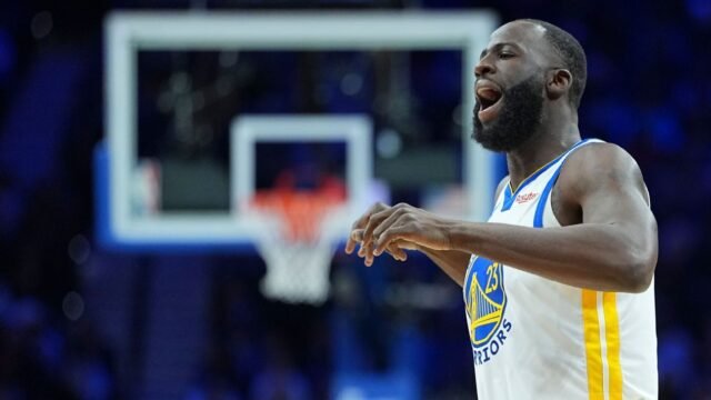 Draymond sai com lesão no pé na derrota do Warriors Draymond sai com lesão no pé na derrota do Warriors
| cinetotal.com.br