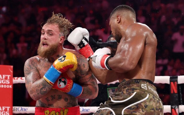 “Ele provou que é realmente estúpido” – veterano do UFC “Ele provou que é realmente estúpido” – veterano do UFC compartilha reação brutalmente honesta à luta entre Jake Paul e Anthony Joshua
| cinetotal.com.br