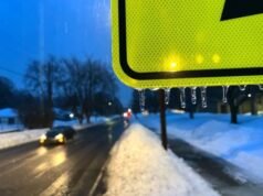 Estradas geladas, algumas escolas começando tarde após chuva congelante no sul de Minnesota durante a noite
| cinetotal.com.br Estradas geladas, algumas escolas começando tarde após chuva congelante no sul de Minnesota durante a noite
| cinetotal.com.br
