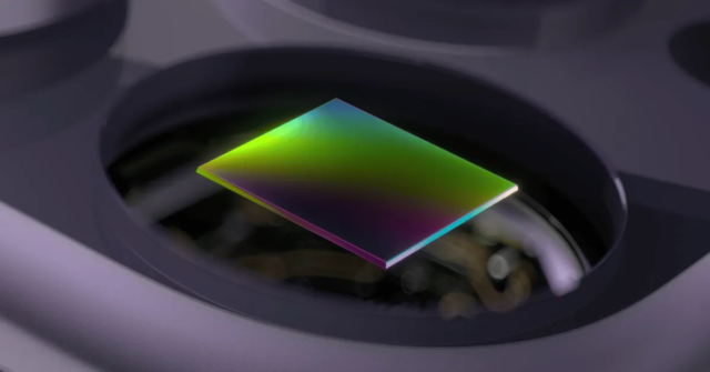 Estudo da Apple mostra como um ISP com tecnologia de IA poderia melhorar drasticamente as fotos do iPhone com pouca luz
| cinetotal.com.br