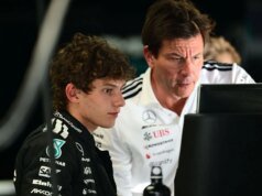 “Eu chorei muito”: Kimi Antonelli fica vulnerável por causa da situação difícil na F1 e da intervenção de Toto Wolff
| cinetotal.com.br “Eu chorei muito”: Kimi Antonelli fica vulnerável por causa da situação difícil na F1 e da intervenção de Toto Wolff
| cinetotal.com.br