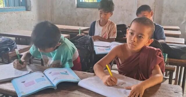 Falta a língua materna: por que os estudantes indígenas em Rajasthali estão ficando para trás
| cinetotal.com.br