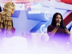 Fãs LGBTQ expressam decepção com Nicki Minaj depois que ela aparece com Erika Kirk no evento Turning Point USA
| cinetotal.com.br Fãs LGBTQ expressam decepção com Nicki Minaj depois que ela aparece com Erika Kirk no evento Turning Point USA
| cinetotal.com.br