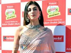 Fotos: Farrhana Bhatt, Nyra Banerjee e outros participam de Malad Masti por MLA Aslam Shaikh
| cinetotal.com.br Fotos: Farrhana Bhatt, Nyra Banerjee e outros participam de Malad Masti por MLA Aslam Shaikh
| cinetotal.com.br