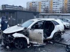 General russo morto por bomba debaixo de seu carro em Moscou
| cinetotal.com.br General russo morto por bomba debaixo de seu carro em Moscou
| cinetotal.com.br