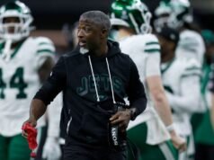 Glenn para fãs frustrados dos Jets: ‘Temos um plano’
| cinetotal.com.br Glenn para fãs frustrados dos Jets: 'Temos um plano'
| cinetotal.com.br