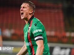 Glens derrota Reds nos pênaltis na BetMcLean Cup
| cinetotal.com.br Glens derrota Reds nos pênaltis na BetMcLean Cup
| cinetotal.com.br