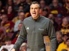 Gottlieb joga cadeira após Green Bay estragar o jogo
| cinetotal.com.br Gottlieb joga cadeira após Green Bay estragar o jogo
| cinetotal.com.br