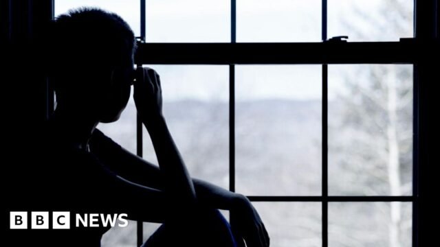 Governo promete acabar com crianças que vivem em pousadas | Governo promete acabar com crianças que vivem em pousadas
| cinetotal.com.br