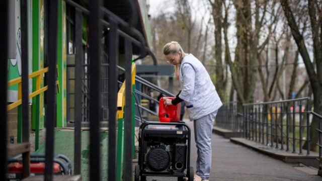 Grande drone russo, ataque com mísseis na Ucrânia mata pelo menos três e corta energia
| cinetotal.com.br