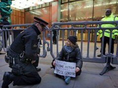 Greta Thunberg é presa em protesto pró-Palestina em Londres
| cinetotal.com.br Greta Thunberg é presa em protesto pró-Palestina em Londres
| cinetotal.com.br