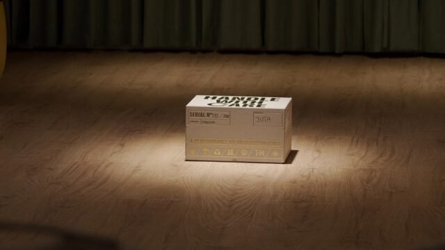 Handle With Care: Um espetáculo de teatro onde o público atua
| cinetotal.com.br