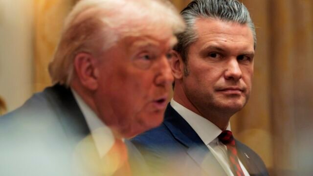 Hegseth enfrenta escrutínio sobre greves e mensagens
| cinetotal.com.br