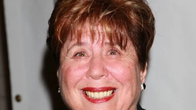 Helen Siff, 'Salve, César!' e ator de personagem de 'You Don't Mess With the Zohan', morre aos 88
| cinetotal.com.br