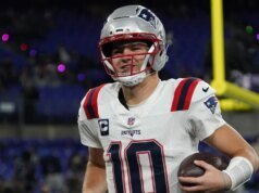 Imagem do Playoff da NFL: Semana 16 abala as classificações da AFC e NFC
| cinetotal.com.br Imagem do Playoff da NFL: Semana 16 abala as classificações da AFC e NFC
| cinetotal.com.br