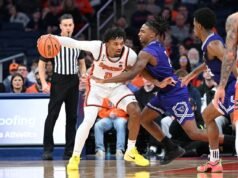 JJ Starling atinge marco de pontuação quando Syracuse supera Stonehill
| cinetotal.com.br JJ Starling atinge marco de pontuação quando Syracuse supera Stonehill
| cinetotal.com.br