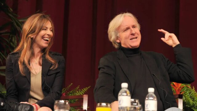 James Cameron critica a piada de Amy Poehler no Globo de Ouro sobre seu casamento com Kathryn Bigelow sendo uma tortura: 'Uma escavação ignorante' que 'foi longe demais'
| cinetotal.com.br