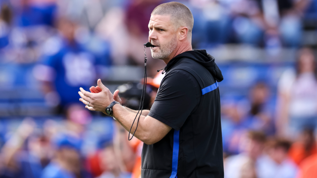 James Madison contrata Billy Napier: Ex-técnico da Flórida retorna ao Sun Belt para substituir Bob Chesney por Dukes
| cinetotal.com.br