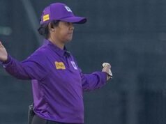 Jogadoras de críquete nacionais e árbitros prontos para uma sorte inesperada
| cinetotal.com.br Jogadoras de críquete nacionais e árbitros prontos para uma sorte inesperada
| cinetotal.com.br